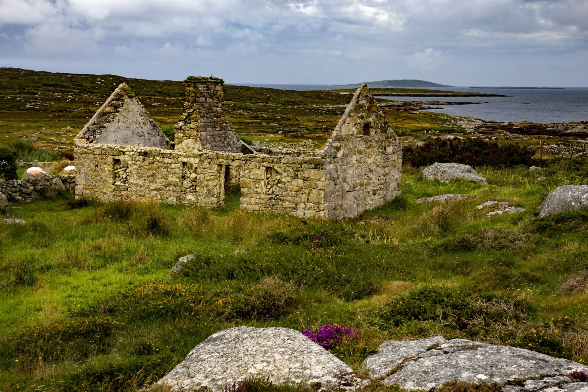 The Secret History of Scottish Smugglers and Pirates